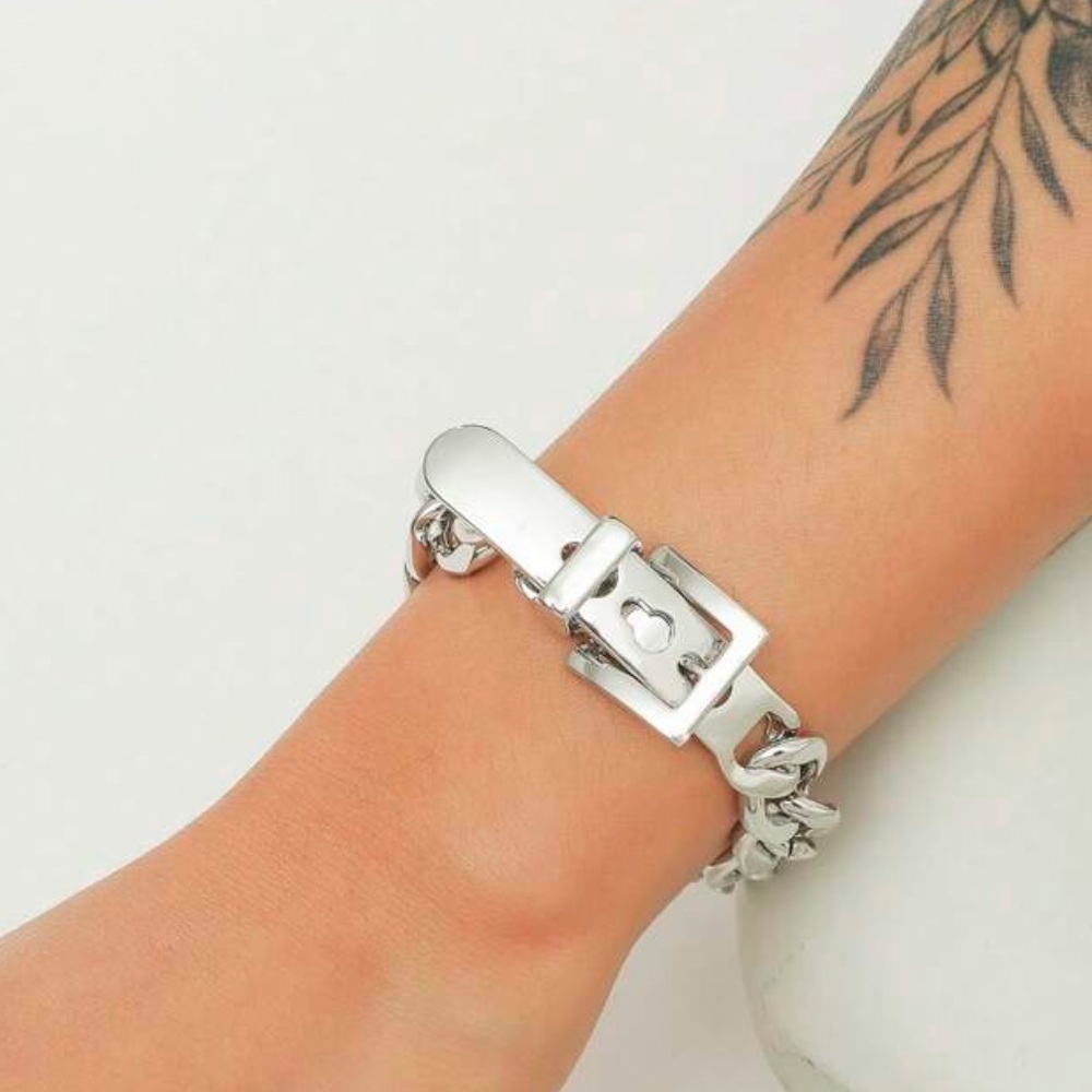 ❗️FIRM PRICE❗️ Buckle Belt Silver Plated Chain Bracelet